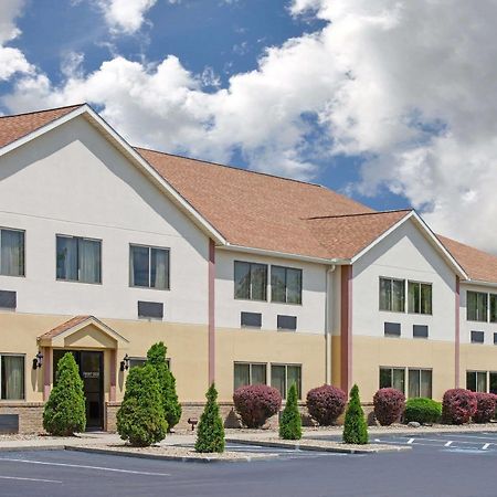Baymont By Wyndham Boston Heights/Hudson Ξενοδοχείο Εξωτερικό φωτογραφία